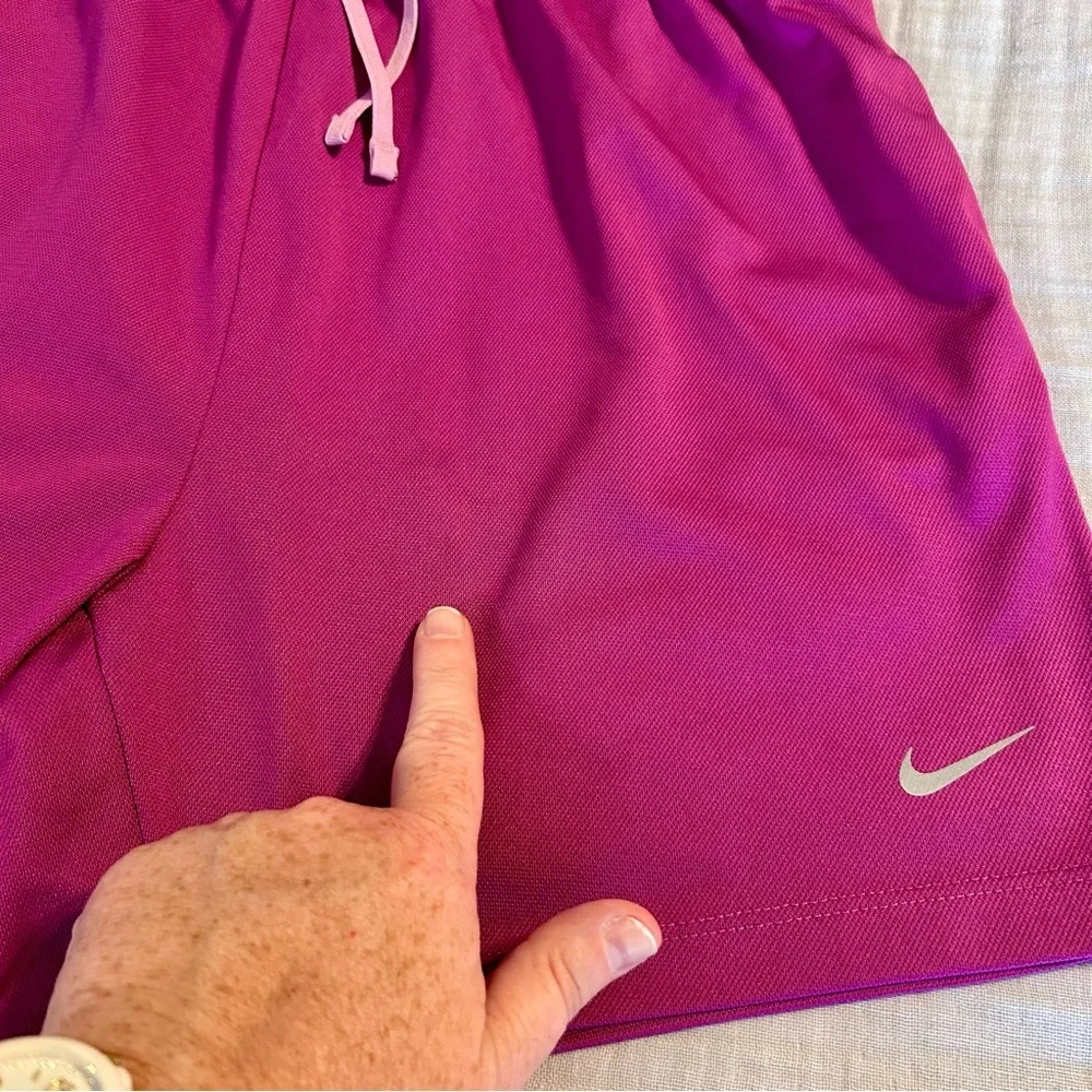 Nike Women’s Fuchsia Dri-Fit Shorts Sz S